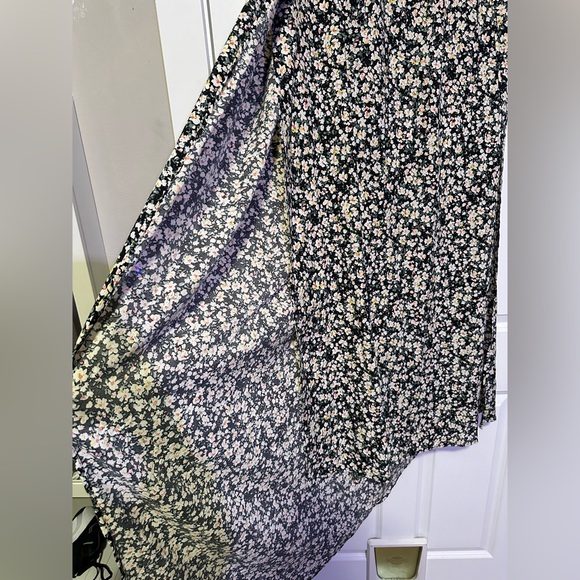 SHEIN A-Symmetrical Floral Skirt NWT 4XL - Picture 3 of 5